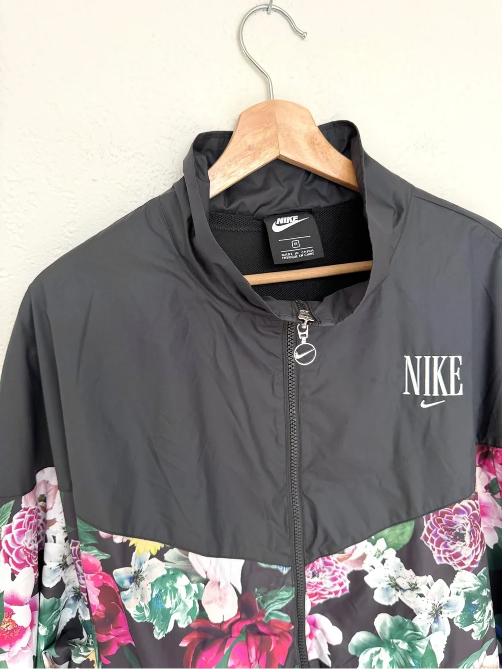 NIKE black floral colorblock zip up windbreaker jacket / size 1X